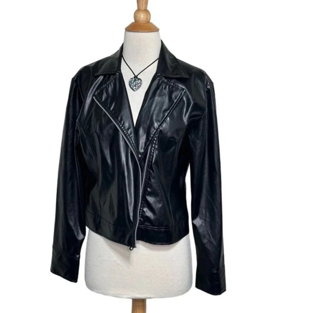 Dollhouse Moto Jacket Medium Black Faux Leather Asymmetrical Zip Biker Sleek